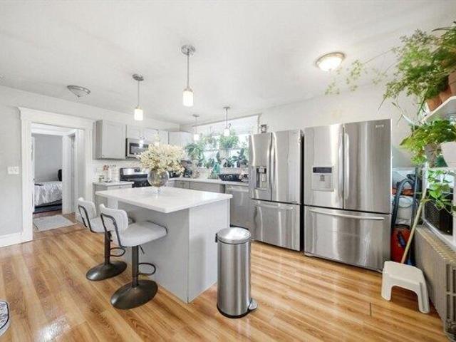 4 bedroom, Quincy MA 02169 104689303