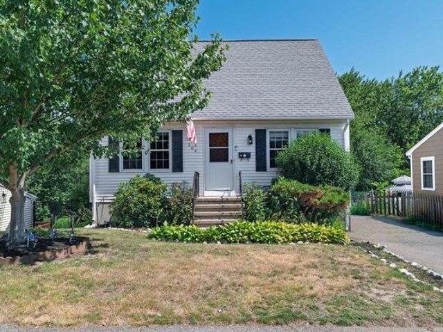 4 bedroom, Quincy MA 02169 104691122