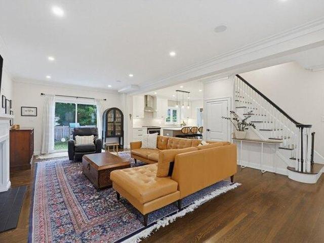 4 bedroom, Quincy MA 02169 105439818