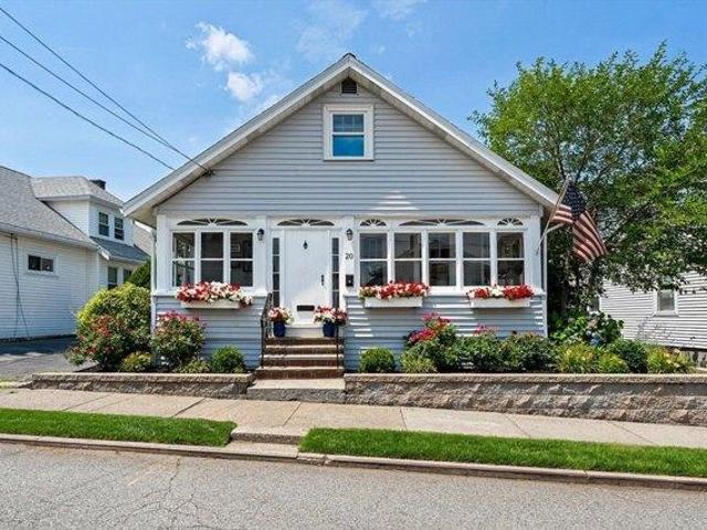 4 bedroom, Quincy MA 02170 105403836