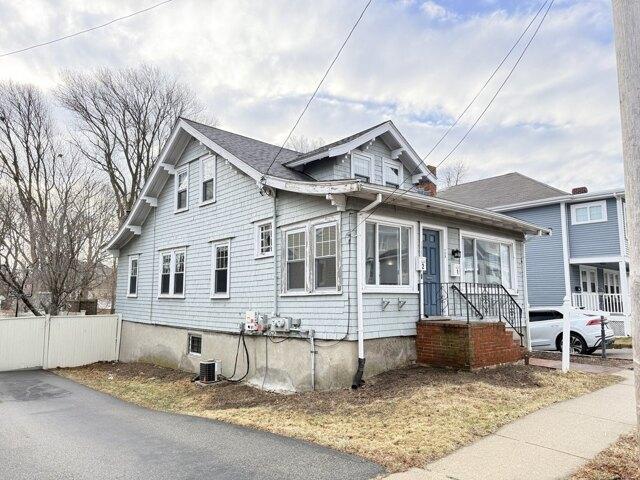 4 bedroom, Quincy MA 02170 105423898