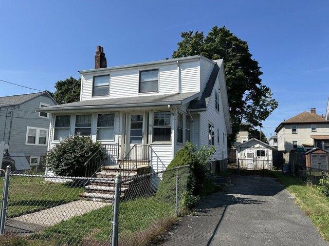 4 bedroom, Quincy MA 02170 105532890