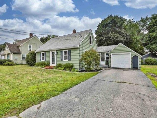 4 bedroom, Rochester NH 03867 105384916