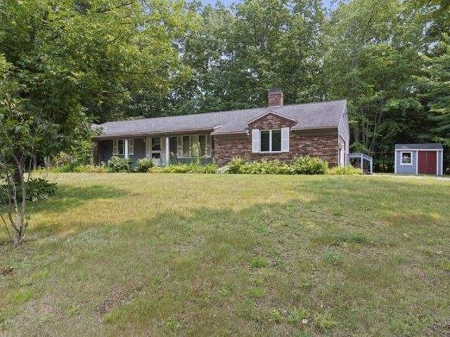 4 bedroom, Rochester NH 03867 105514123