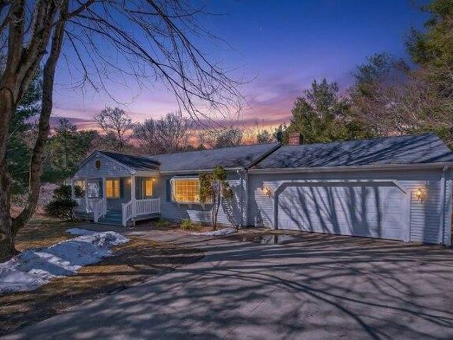 4 bedroom, Raynham MA 02767 105493676