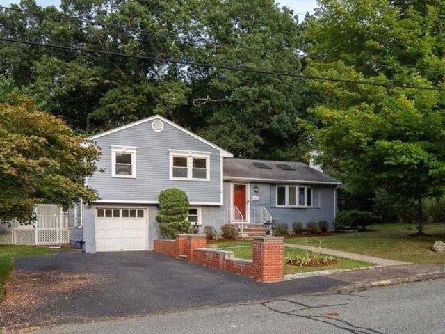 4 bedroom, Randolph MA 02368 105612794