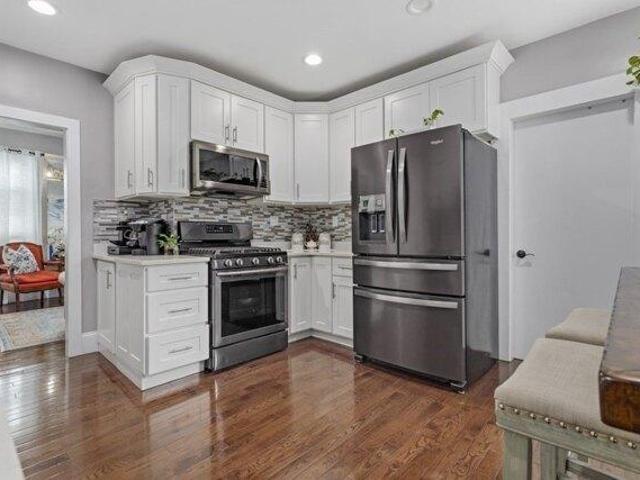 4 bedroom, Revere MA 02151 105561522