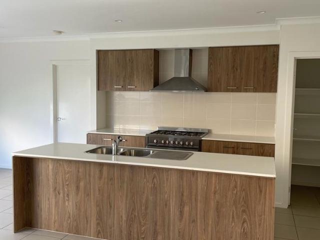 4 BEDROOM READY TO MOVE IN !