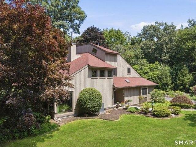 4 bedroom, Redding CT 06896 105535208