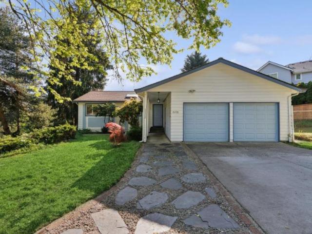 4 bedroom, Redmond WA 98056 105865097