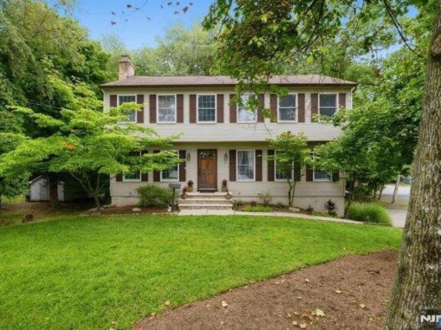 4 bedroom, River Vale NJ 07675 105317098