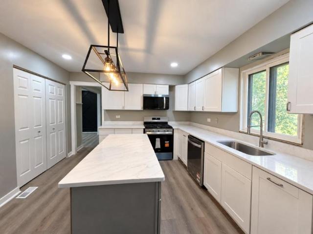 4 bedroom, Richton Park IL 60471 105989757
