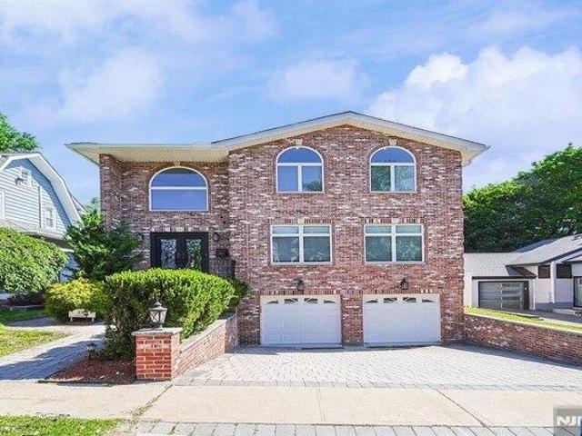 4 bedroom, Ridgefield NJ 07657 105533740