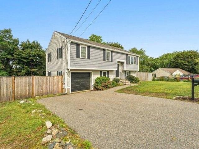 4 bedroom, Woburn MA 01801 105400363