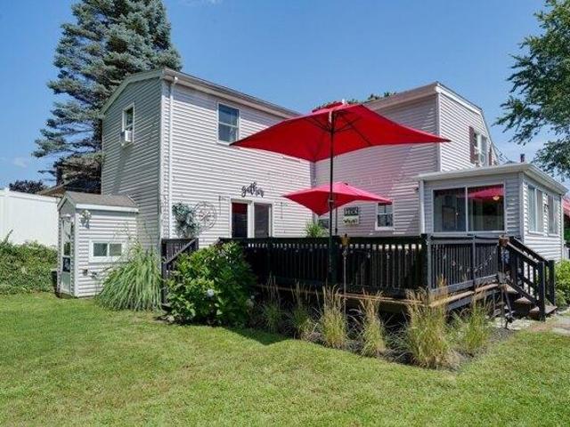 4 bedroom, Woburn MA 01801 105404668