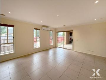 4 Bedroom Wonder in Truganina: Spacious Family Living with Convenience