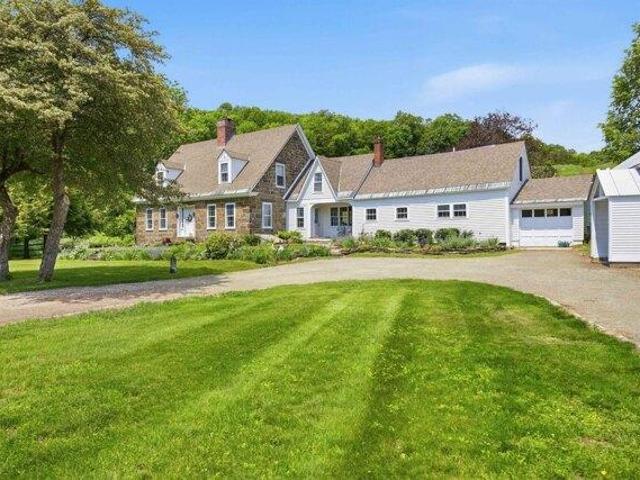 4 bedroom, Woodstock VT 05071 103440110