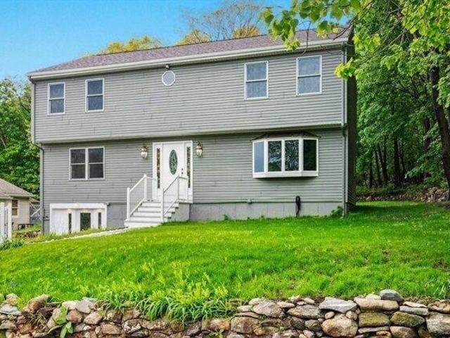 4 bedroom, Worcester MA 01604 104571685