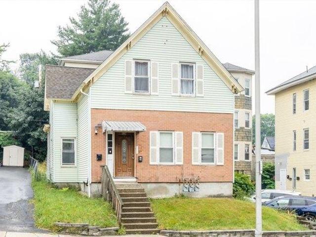 4 bedroom, Worcester MA 01605 104543857