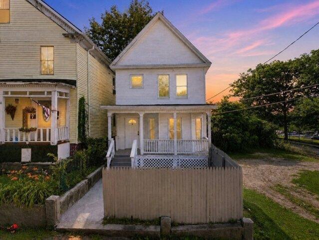 4 bedroom, Worcester MA 01610 105424971