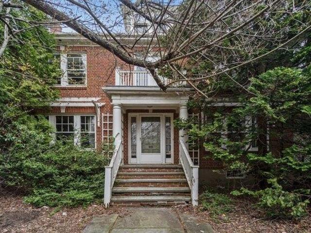 4 bedroom, Watertown MA 02472 105424660