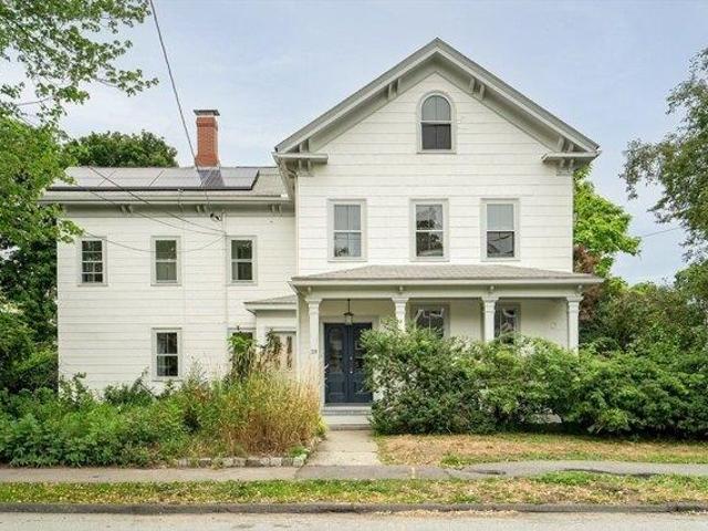 4 bedroom, Watertown MA 02472 105427122