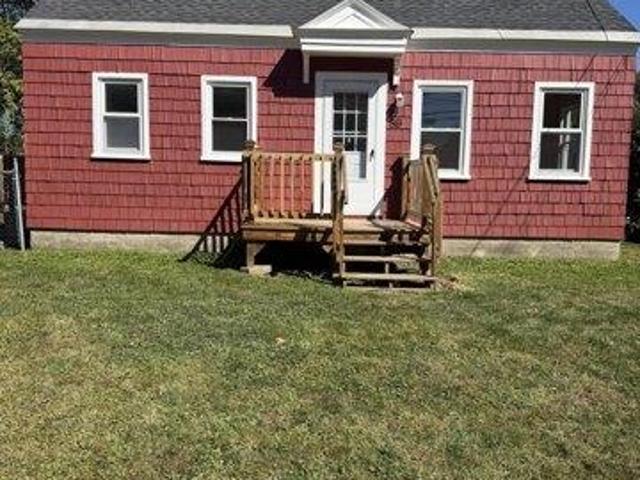4 bedroom, Waterville ME 04901 105832414