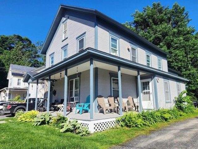 4 bedroom, Waterbury VT 05676 105441408