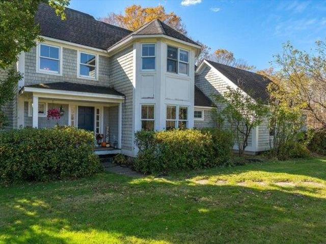 4 bedroom, Waterbury VT 05677 104791366