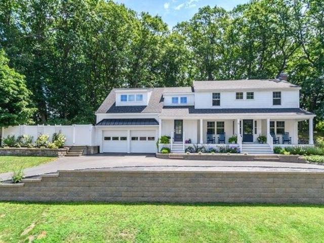 4 bedroom, Wayland MA 01778 105513597