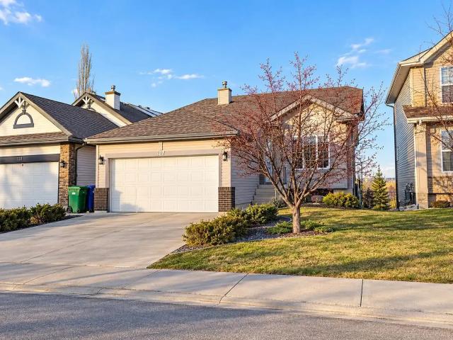 4 Bedroom Walkout Bungalow | Backs Onto Greenspace | Double Garage. — 4 Bedrooms House