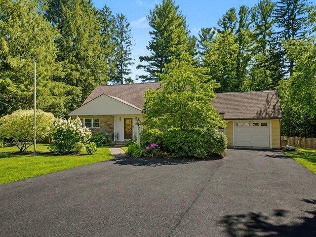 4 bedroom, Walpole MA 02081 105384881