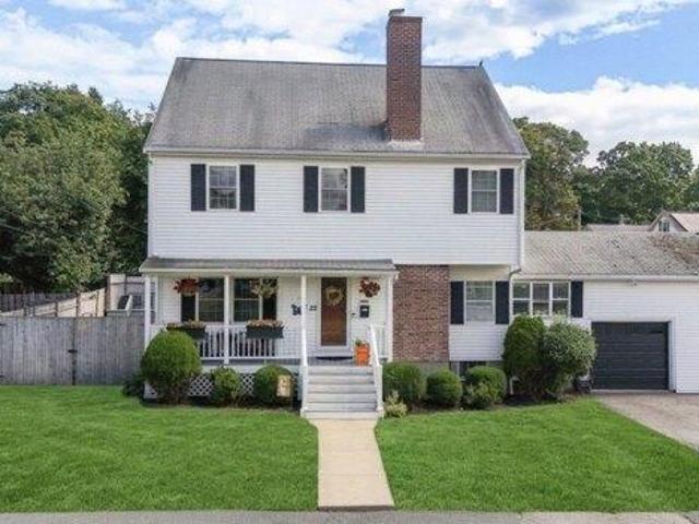 4 bedroom, Waltham MA 02453 105402325