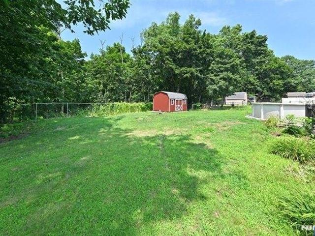4 bedroom, Wanaque NJ 07465 105279719