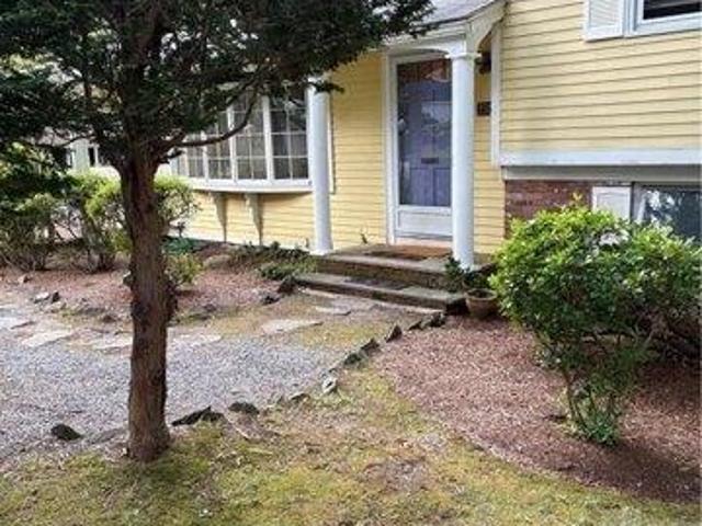 4 bedroom, Warwick RI 02886 105440355