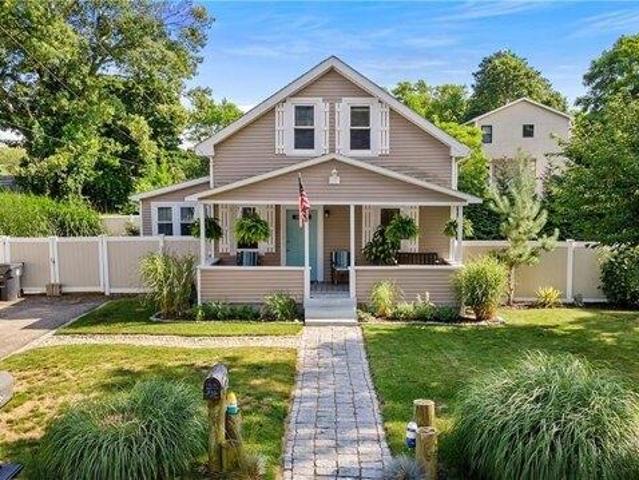 4 bedroom, Warwick RI 02889 105651592