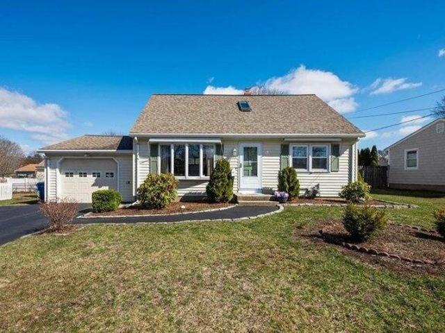4 bedroom, Warwick RI 02818 105575773
