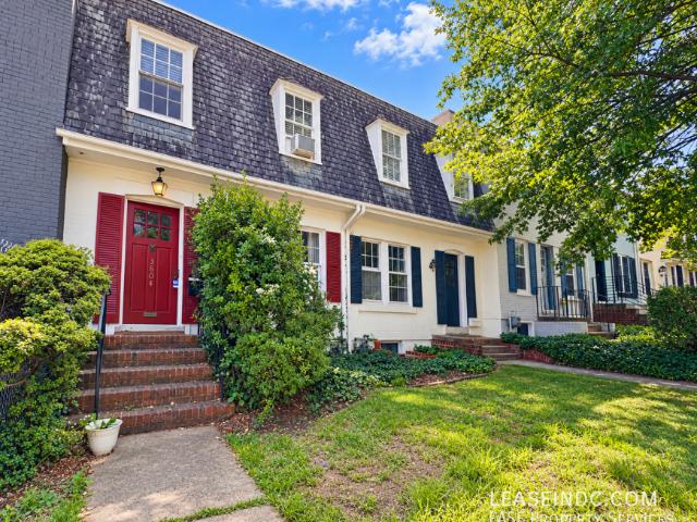4 bedroom, Washington DC 20007 105833318