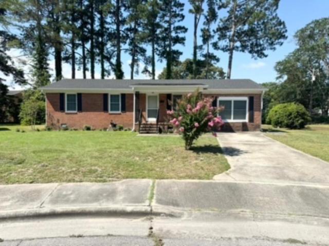4 bedroom, Washington NC 27889 105920878