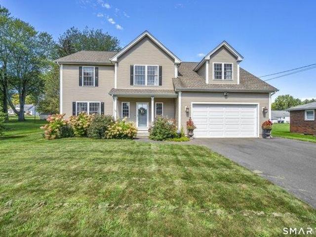 4 bedroom, Wethersfield CT 06109 105442597