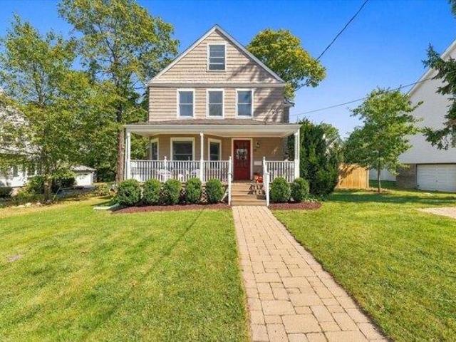 4 bedroom, Weymouth MA 02190 105579334