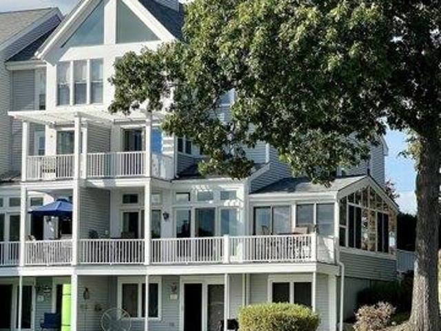 4 bedroom, Webster MA 01570 105439104