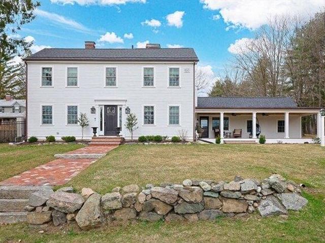 4 bedroom, Wellesley MA 02482 104654885