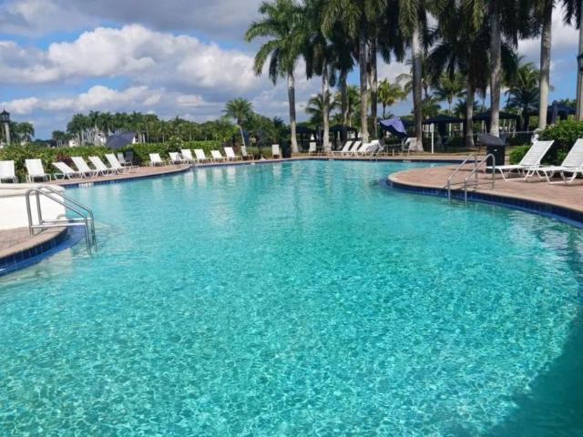 4 bedroom, Wellington FL 33414 105182598