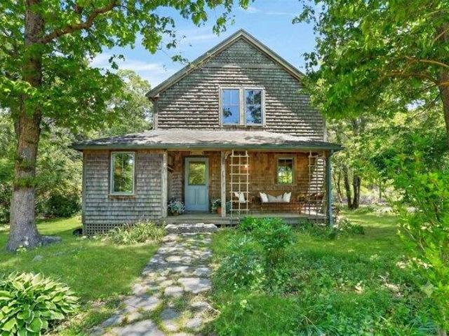4 bedroom, West Tisbury MA 02575 105475659