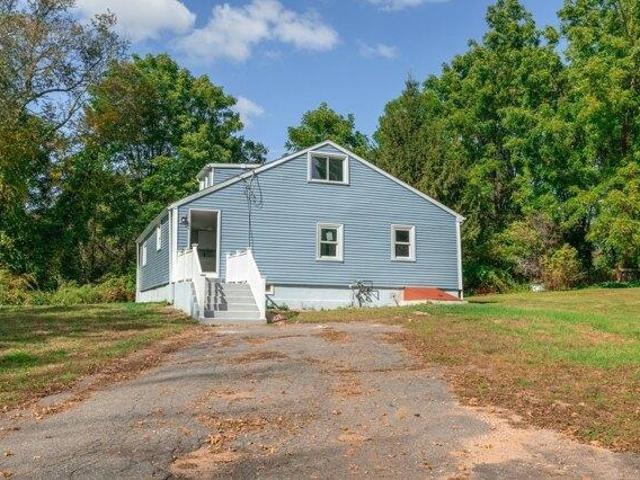 4 bedroom, West Brookfield MA 01585 105511982