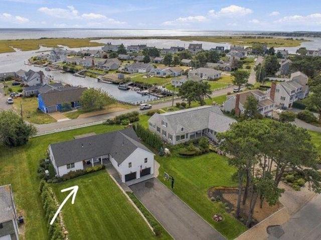 4 bedroom, West Dennis MA 02670 106010956