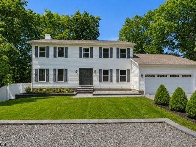 4 bedroom, West Milford NJ 07421 105231298