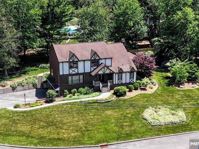 4 bedroom, West Milford NJ 07480 105205114