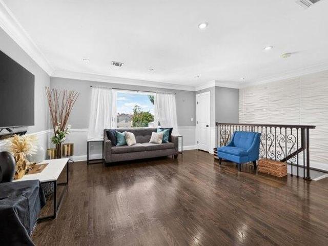 4 bedroom, West New York NJ 07093 105575678